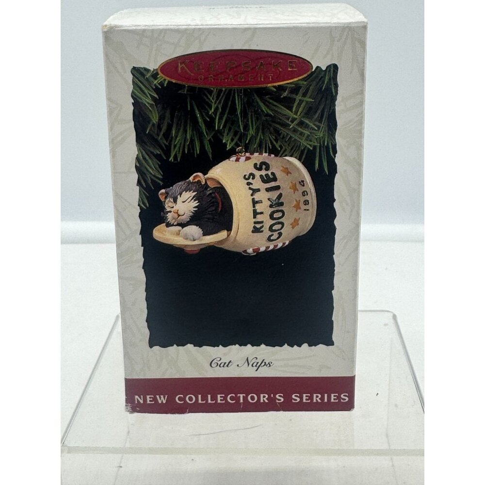Vintage Hallmark Keepsake Christmas Ornament Cat Naps 1994